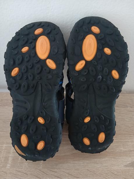 Sandalky alebo prezúvky, decathlon,30