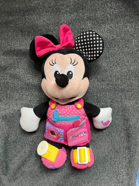 Plyšová minnie s interaktívnym prvkami, 
