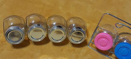 Sklenené koreničky zo stojanom, 