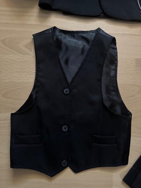 Slávnostný oblek - sako, nohavice, vesta a kravata, 104