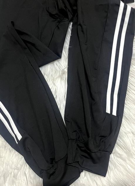 Čierne damske teplaky nove nenosene, m