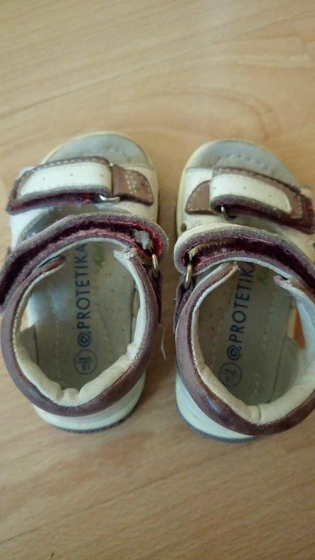 Sandalky, protetika,19