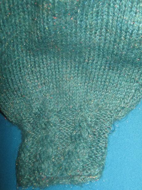 17  zelenotyrkysový pulovrik, l