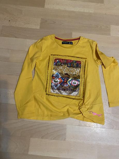Tričko žlté s aplikíciou, desigual,122