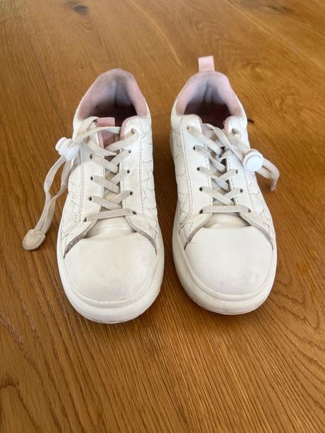 Srdiečkové tenisky, reserved,33