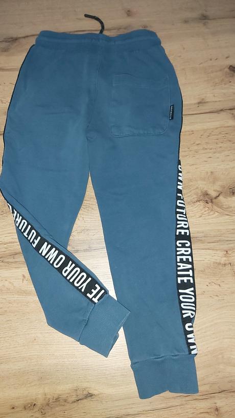 Teplaky, reserved,116