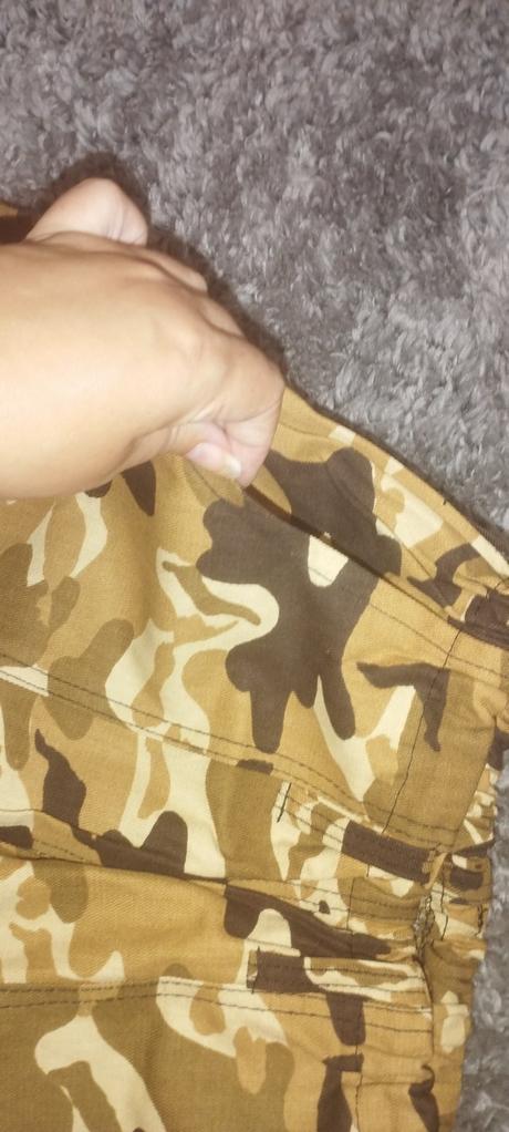 Maskáčové nohavice, 152