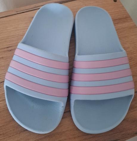 Šľapky adidas veľkosť 32, adidas,32