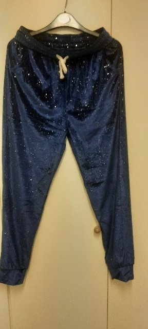 Velúrové tmavomodré tepláky, m