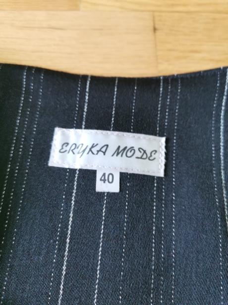 Dámska súprava sukňa +vestička, 40