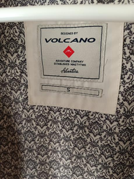 Volcano veľmi pekna zimná bunda veľkosť s, s