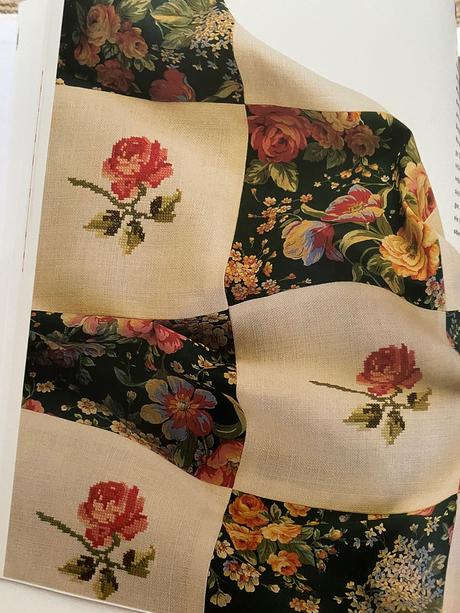 Krásna kniha výšiviek aj s predlohami, 