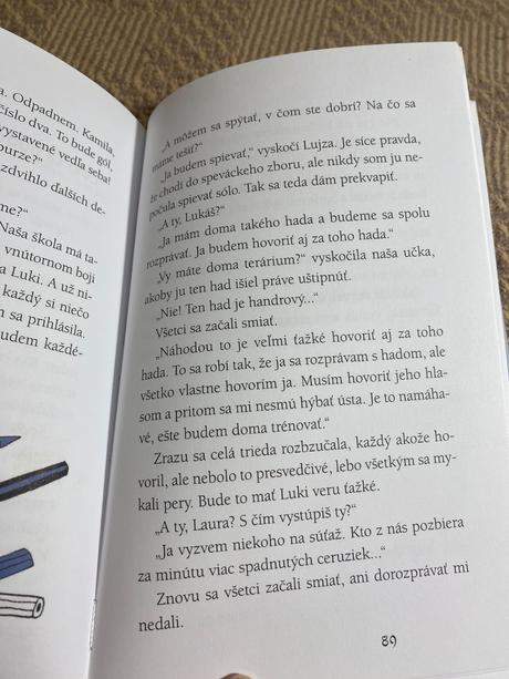 Modré srdce s kečupovým fľakom marta hlušíková,