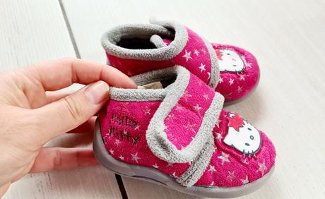 Papucky hello kitty, 19