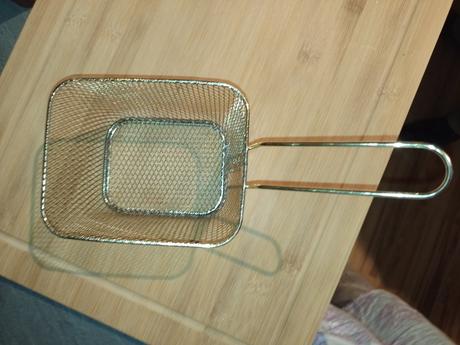 Košík na vyprážanie hranoliek,