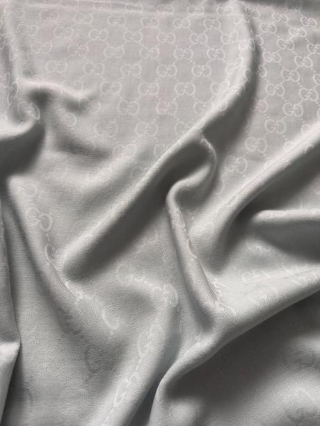 Gucci - modrý šál, 