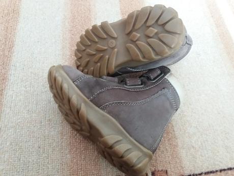 Vyššie celokožené topánky, 23