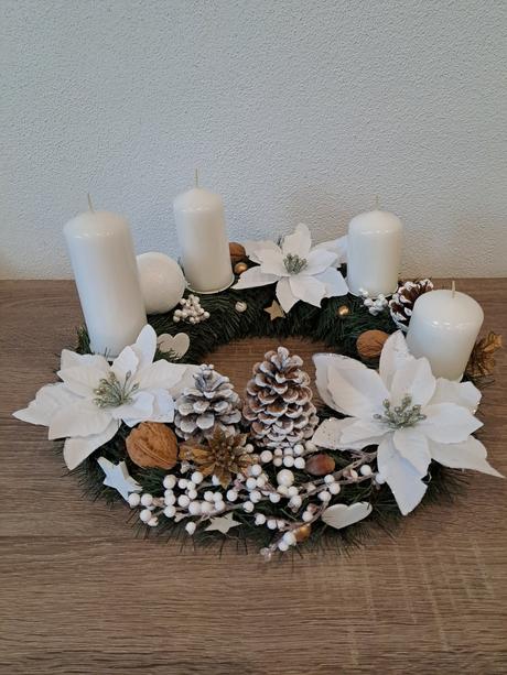 Adventný venček prírodno biely, 