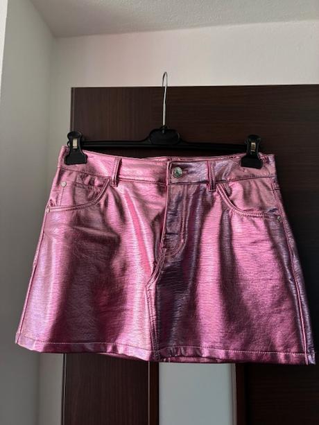 Pekná sukňa, bershka,l