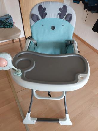 Jedálenská stolička,