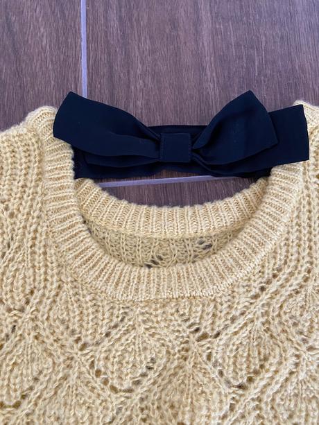 Žltý sveter, lindex,134