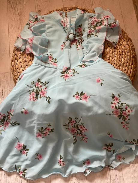 Princeznovske šaty, 128