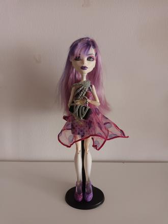 Monster high bábika spectra, 