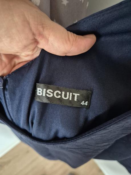 Biscuit šaty velkosť 44, 44