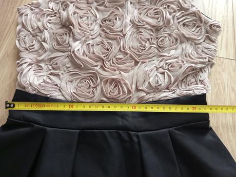 Šaty s aplikáciou, xs