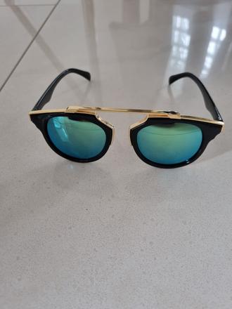 Štýlové slnečné okuliare,