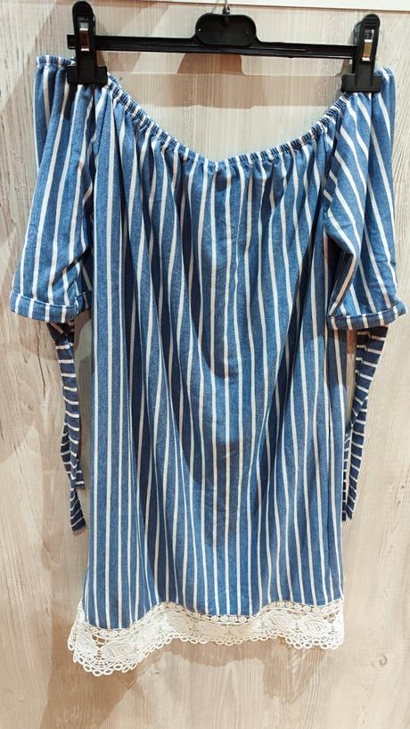 Pásikavé šaty s čipkou, xs