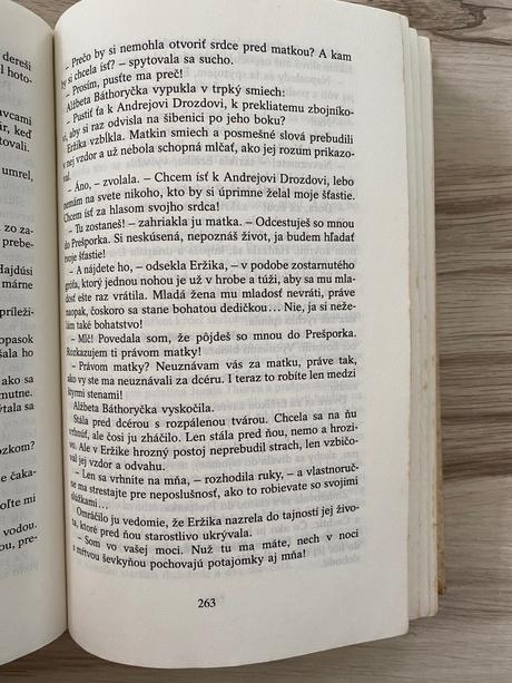 Krásna stará retro kniha čachtická pani-nižnánsky, 