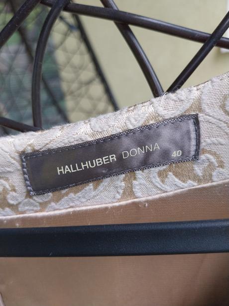 Spoločenské šaty, 40