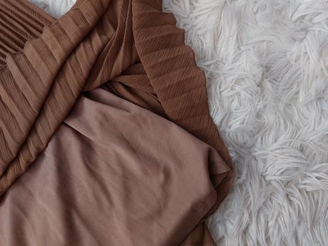 Saty s holym chrbtom, m