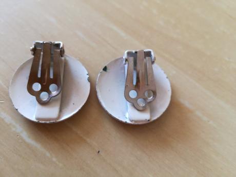 Bižutéria a retro kúsky, aj nové.,