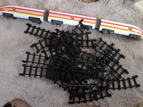 Rýchlovlak s koľajnicami, 