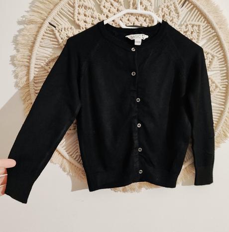 Čierny svetrík, 98