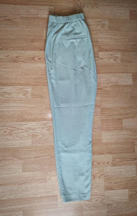 Nohavice, reserved,l