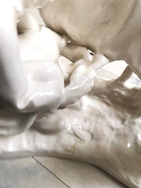 Starožitné masívne sošky 2 ks, 