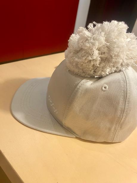 Šiltovka gugguu, s, s