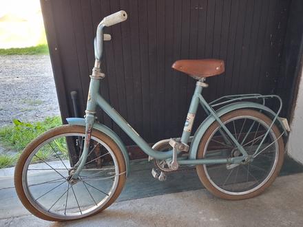 Retro bledomodrý detský bicykel, 20