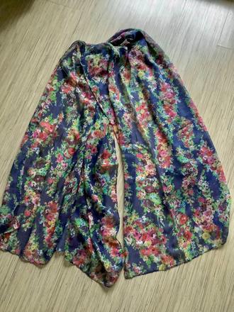 Krasny kvetovany sal, 