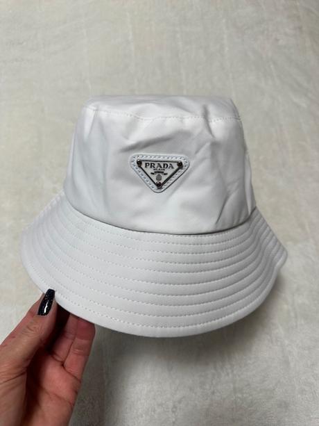 Biely klobúčik, 58