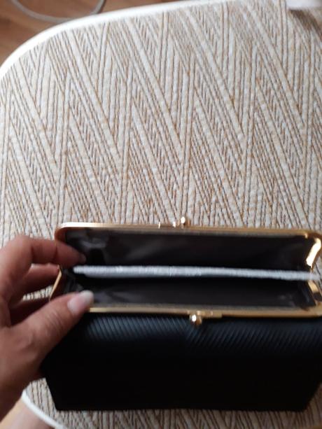 Penaženka čierno-ružová, 