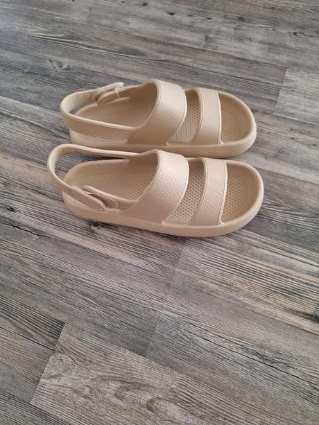 Gumené sandale, 39