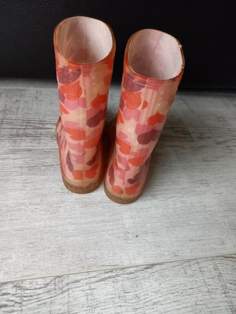 Dievčenské gumáky, 28