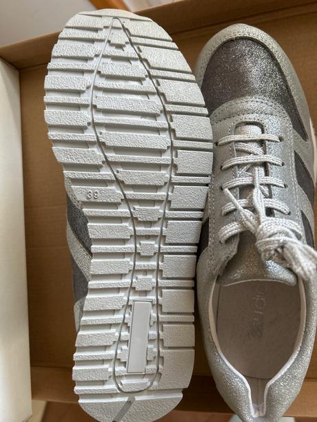 Strieborné tenisky z pravej kože 39, 39