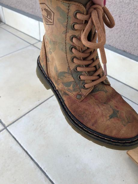 Kotnikove kvetove čižmičky bullboxer, č. 31, 31