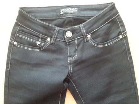 Cierne nohavice s bielym obsivanim, xs