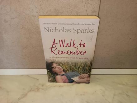 Nicholas sparks - a walk to remember, 